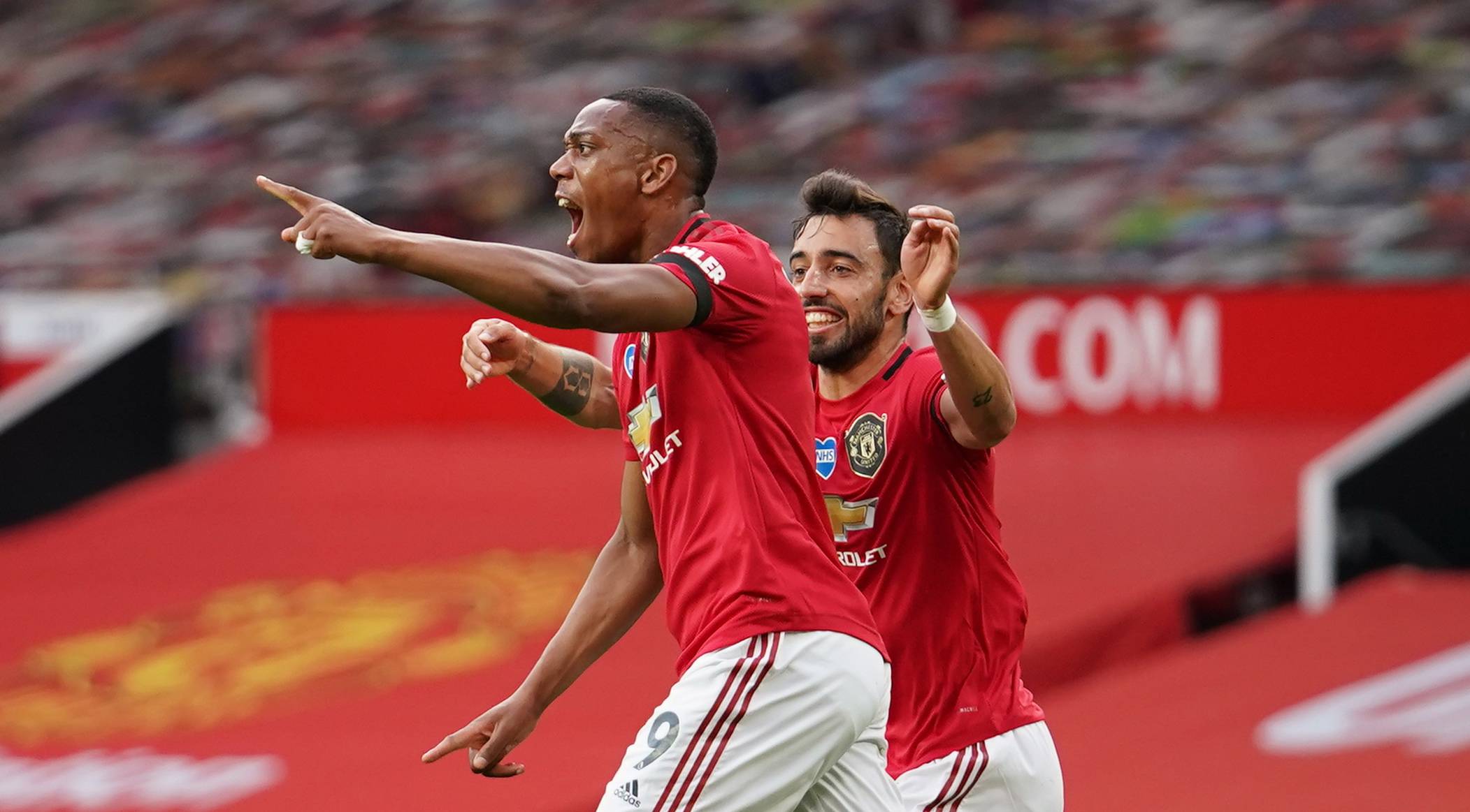 足球——英超联赛:曼联战平南安普敦_球员