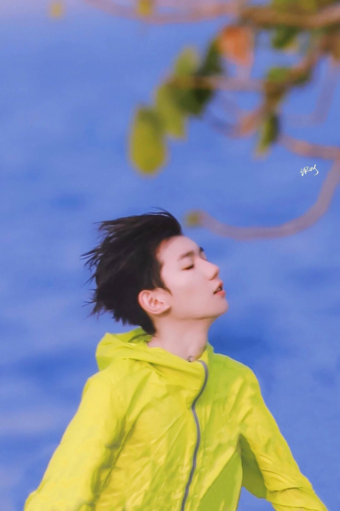 王源海边拍照小合集,盐系少年清爽来袭