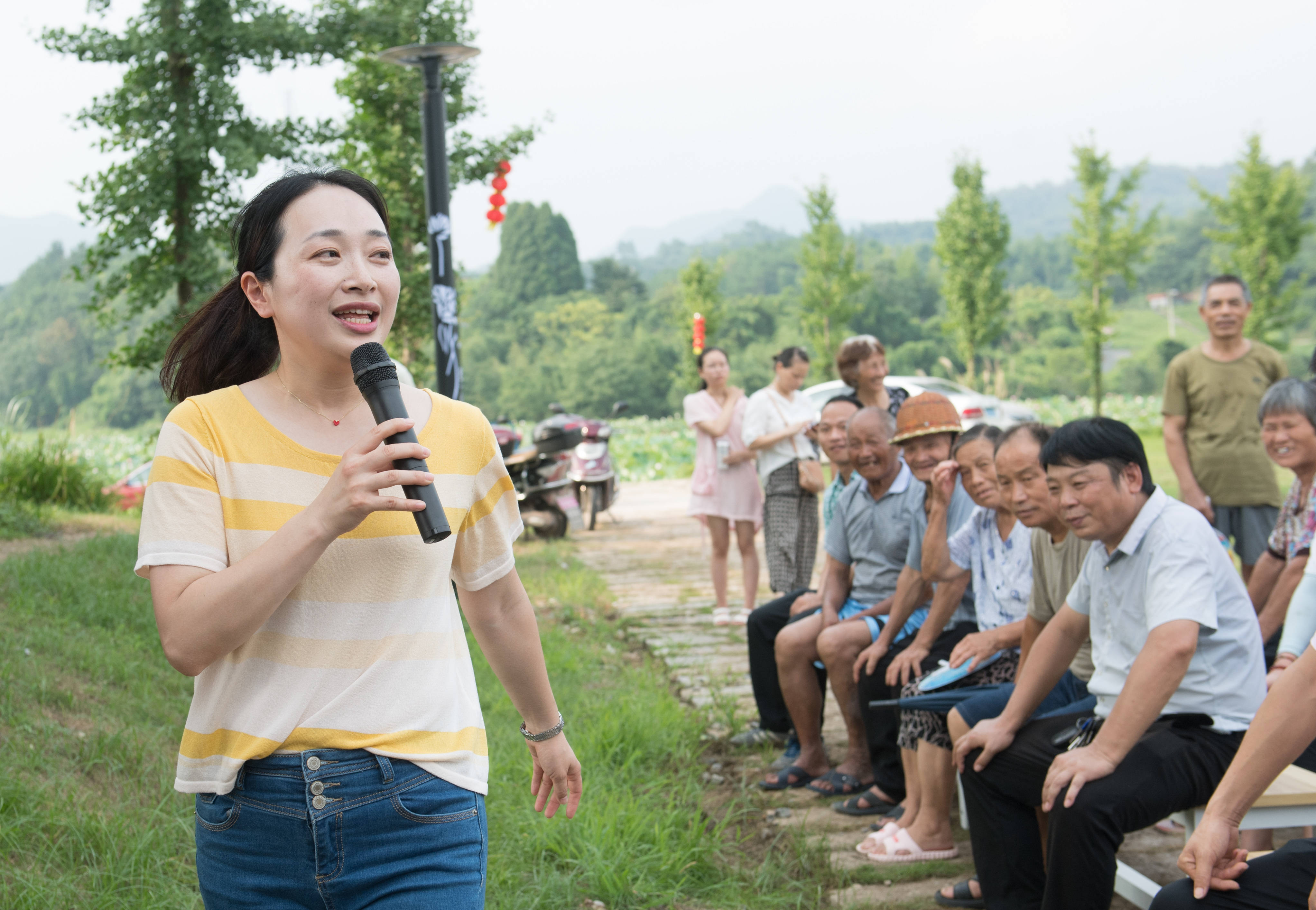 青年人讲年轻话 国家事入百姓家