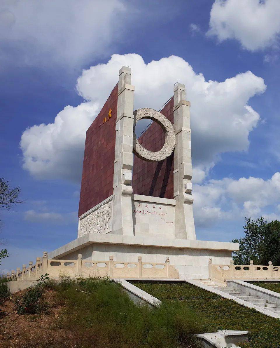 参观黑山阻击战纪念馆图片