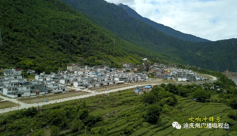 德钦县乡镇图片