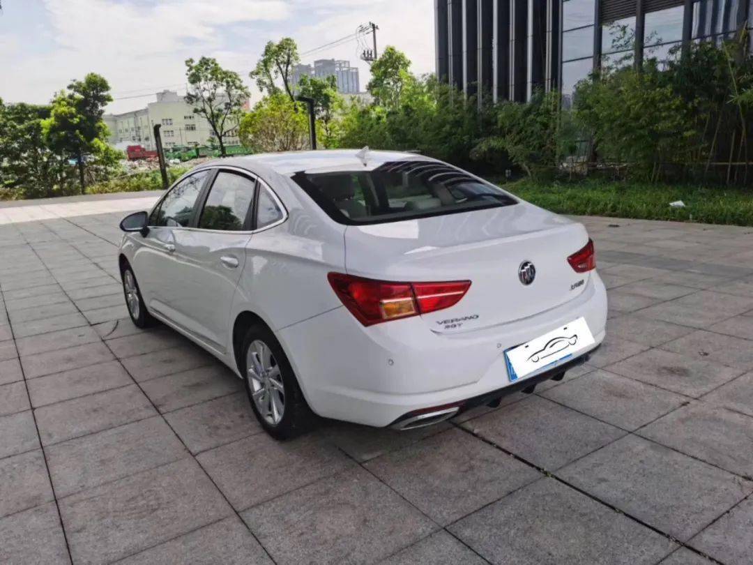 2015年别克威朗本地一手车