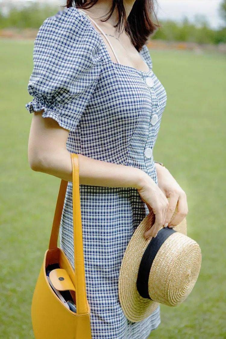 梨形,苹果,直筒身材别担心,选对连衣裙照样很美很时髦!