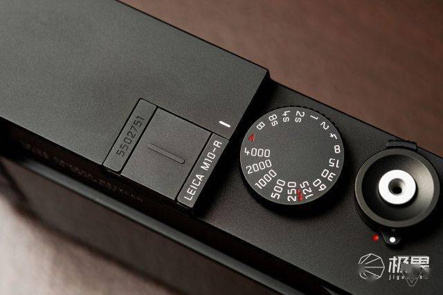 徕卡m10-r相机发布!售价64900元