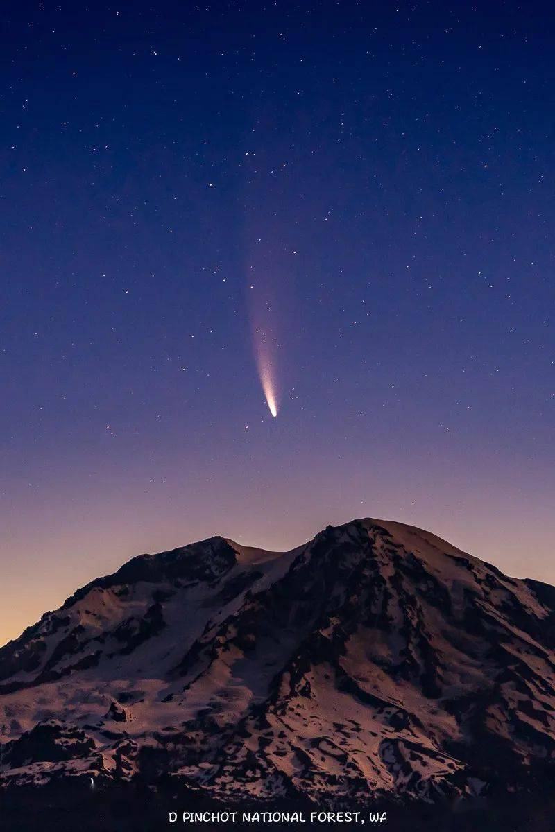 一期一彗雪山你好这里有一颗彗星请笑纳mtrainierxneowise