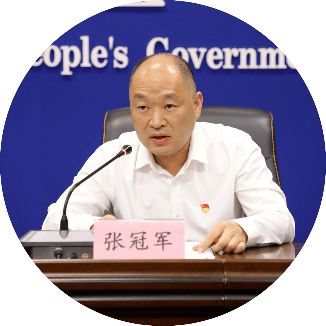 最后,长葛市人民政府副市长张冠军就新冠肺炎发生以来,长葛市在稳就业