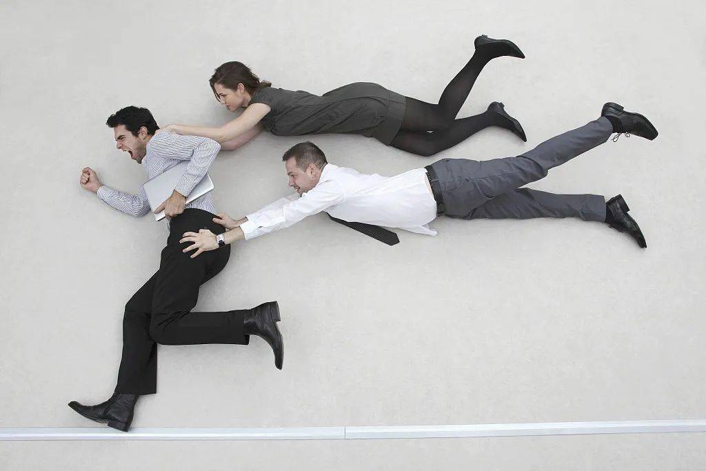 领导力不是"强迫"他人服从,而是"自愿"跟随