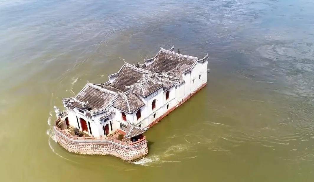 万里长江上洪水也冲不走的观音庙,海外网友惊呆了!
