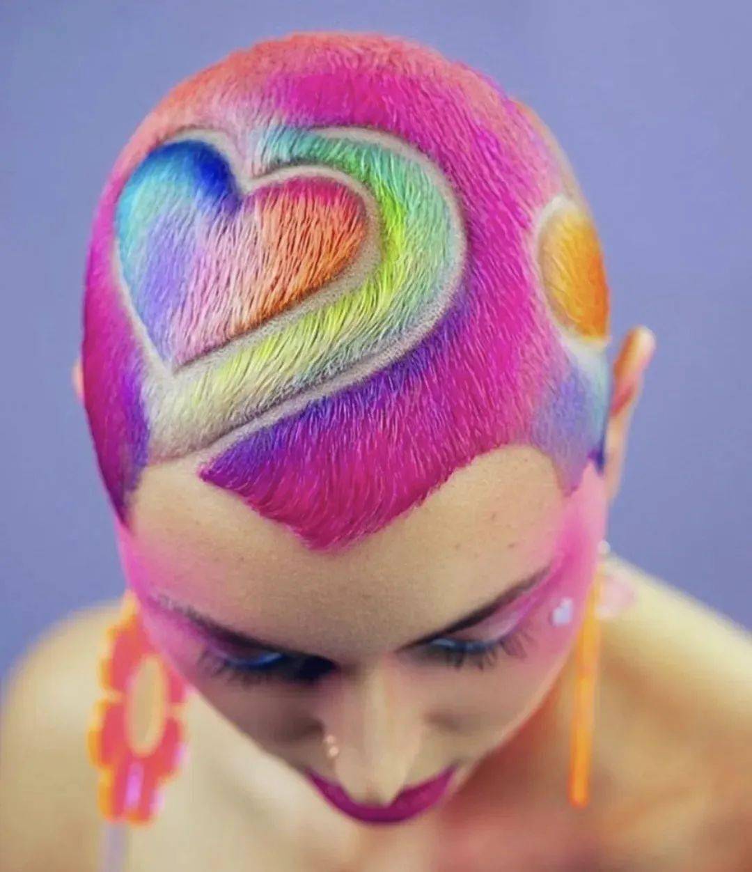 今夏最骚包发型寸头挑染痞帅痞帅的