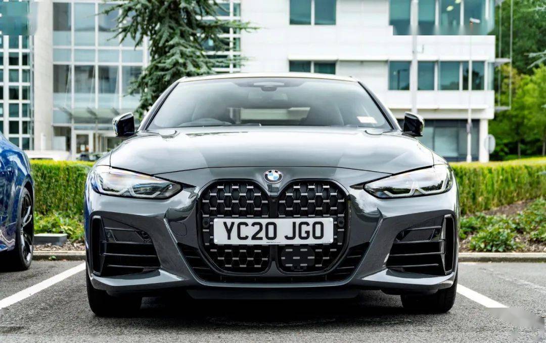 全新宝马4系实拍图来了矿石灰车漆你打几分