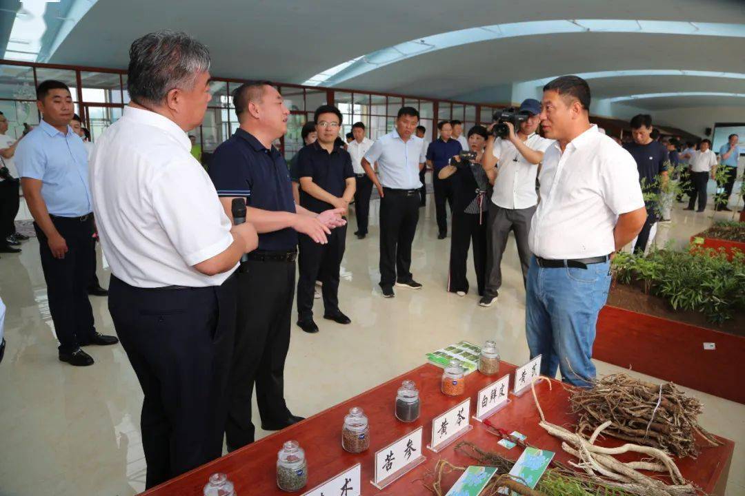 【乡村振兴阔步行】科右前旗重点项目观摩检查在科尔沁镇迎来开门红