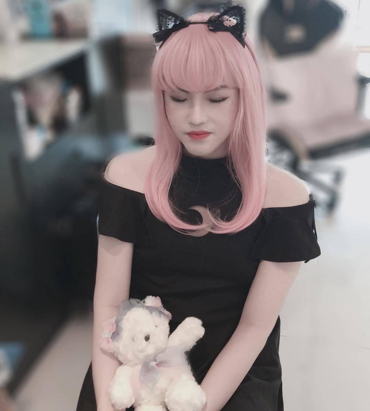 rng前职业选手cos女装粉丝看到效果后感觉自己心动了