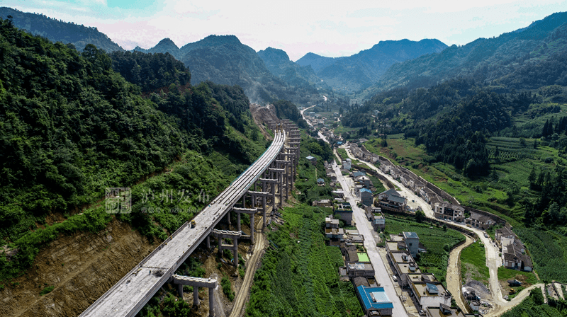 脱贫路丨叙威高速计划8月底双幅贯通12月底全线通车