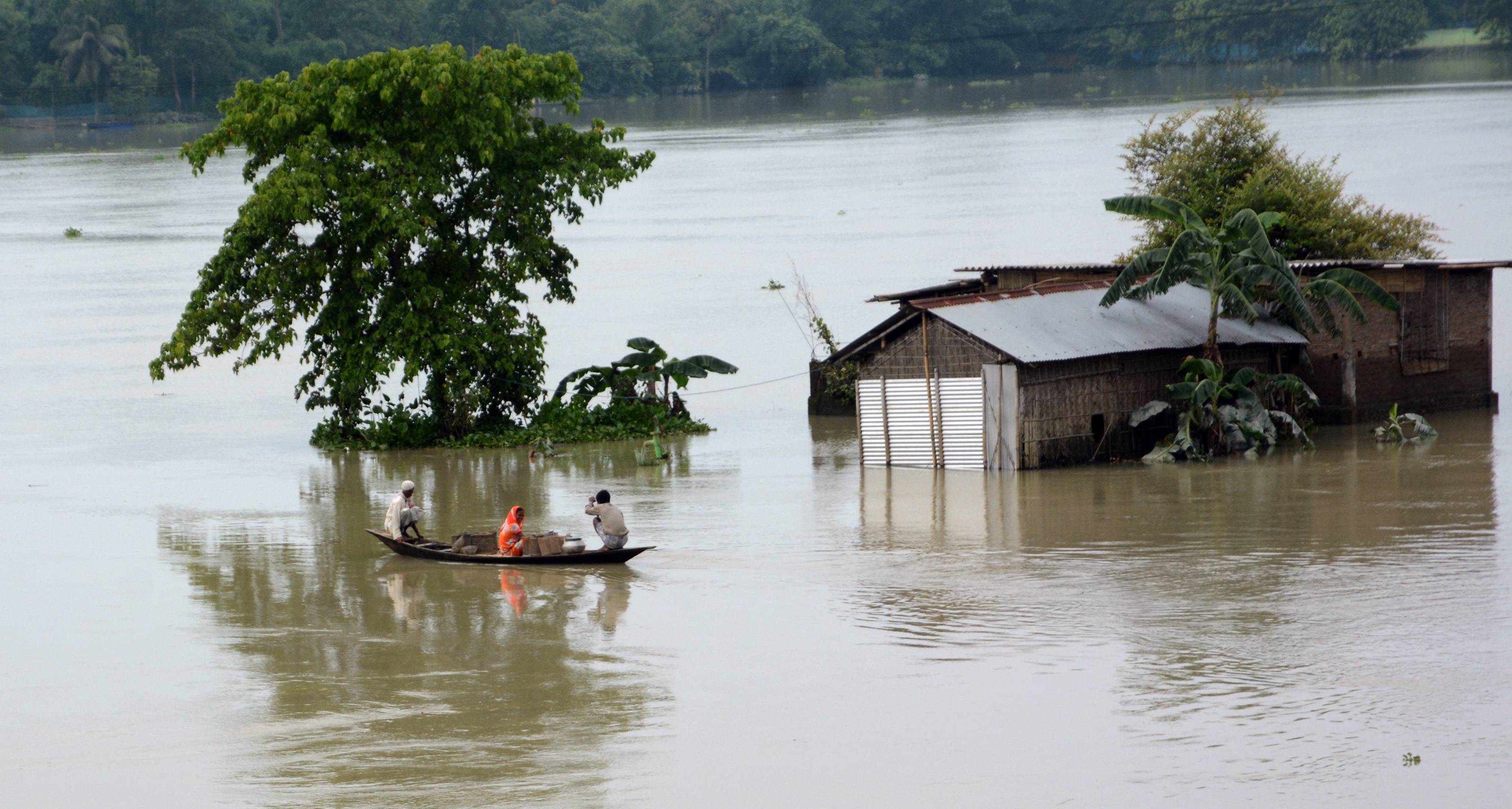 印度近日进入季风雨季,多地遭遇暴雨天气,引发洪涝灾害