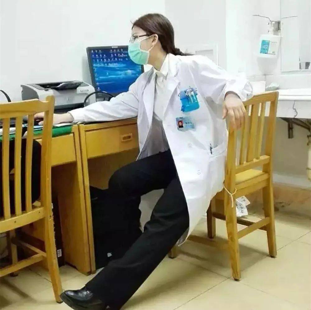 当这个女医生脱下白大褂,身材震惊了无数网友!