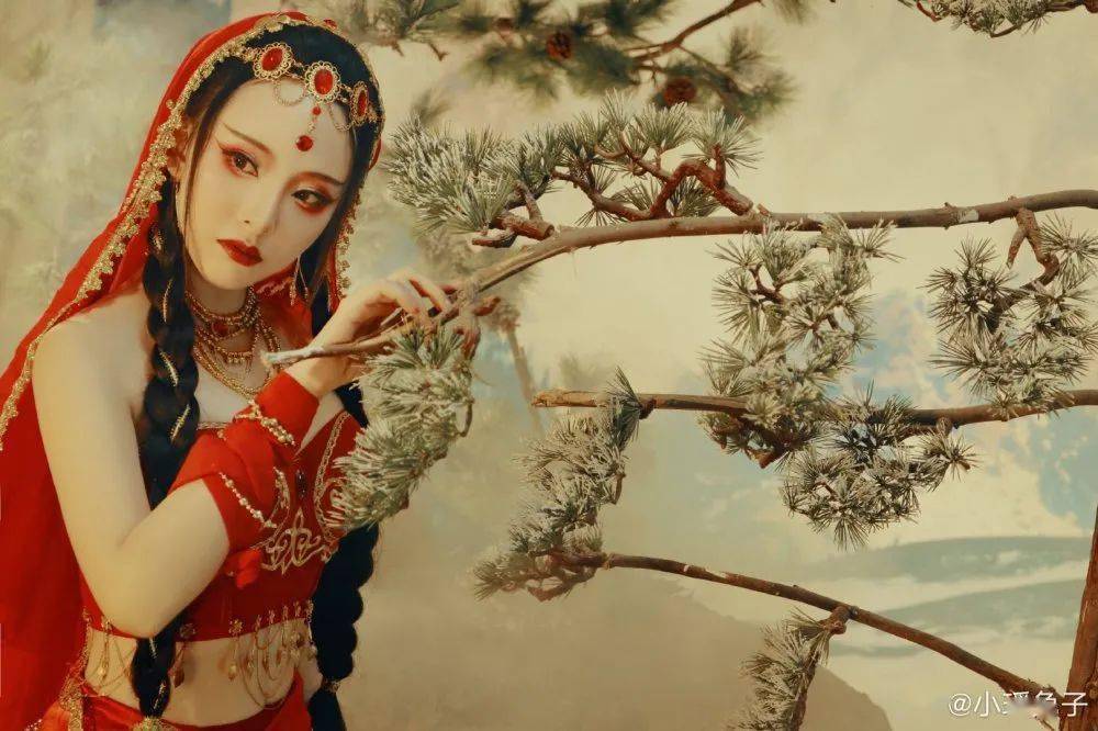 心王·舒音小姐姐"拍了拍"你,邀你饮酒作乐赏夕阳.