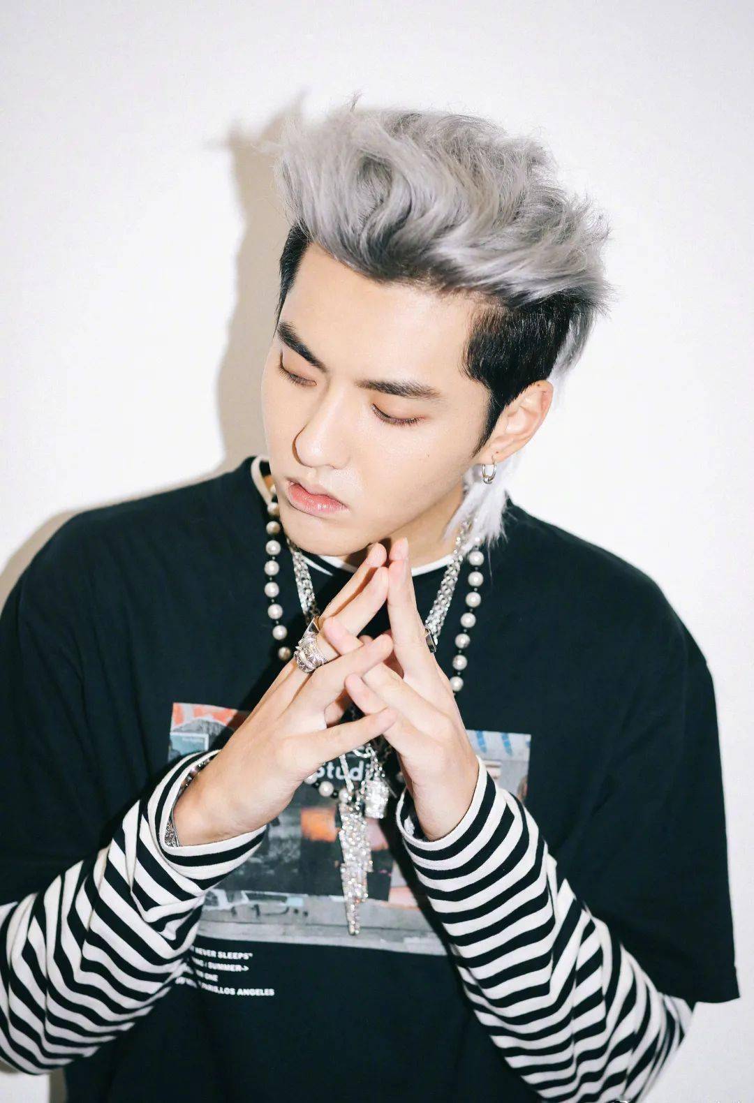 万妮达,vava,刘柏辛,谢可寅女rapper们私服都在穿什么?_bling