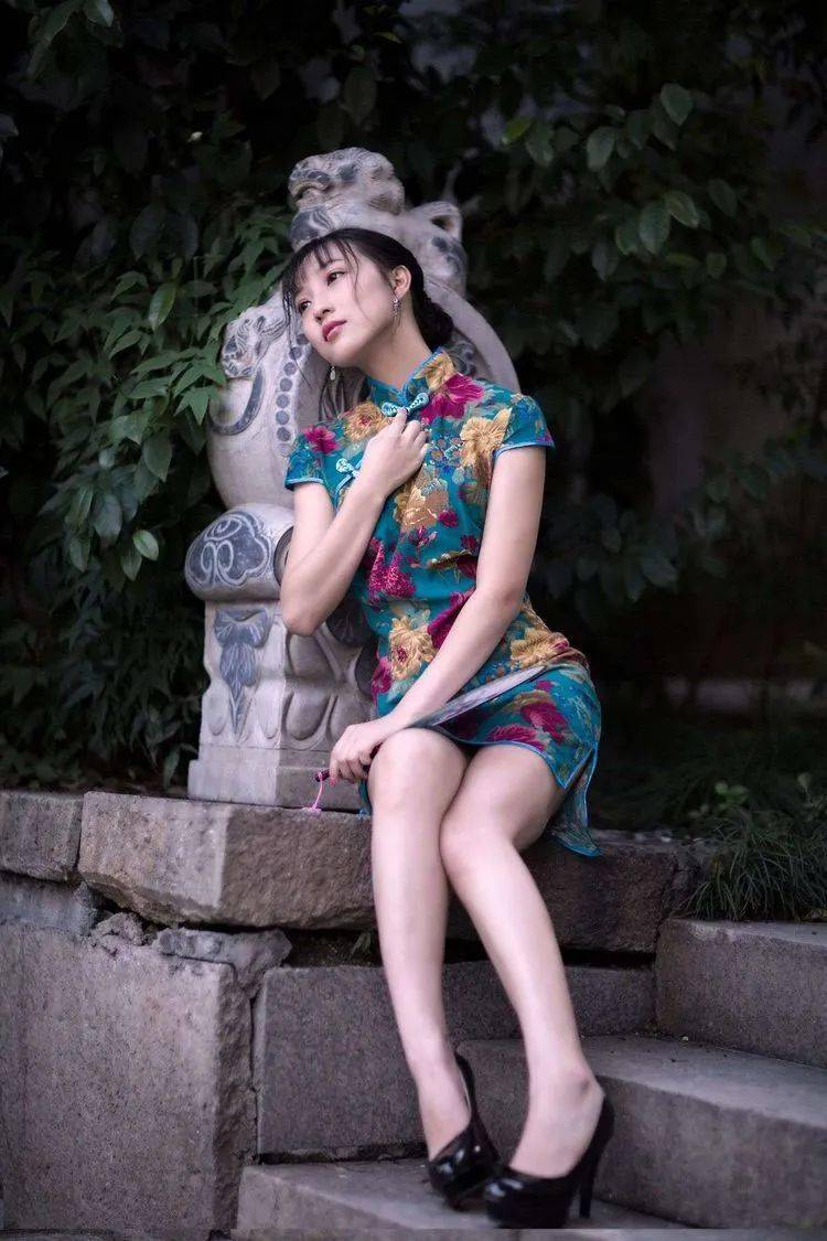 旗袍的风韵世人皆晓而旗袍的故事几人能知