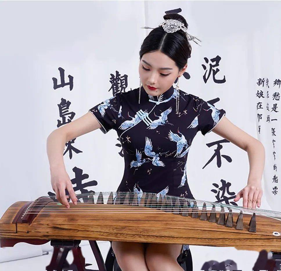100首古筝曲告诉你弹古筝的女人美到了骨子里