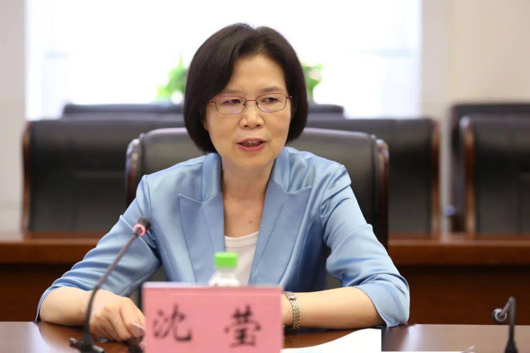 省国资委党委书记,主任王智奎出席会议.