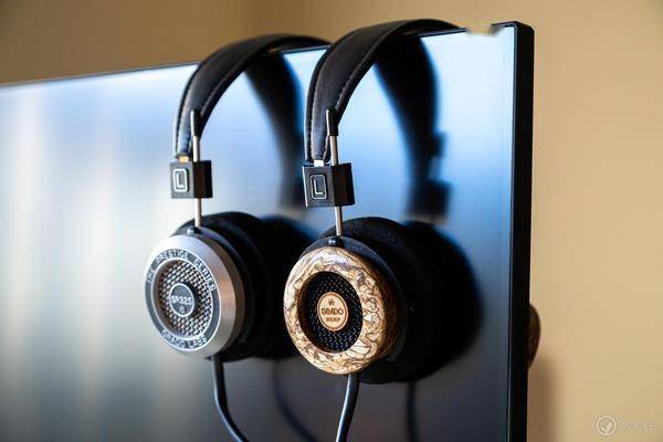 个人认为sr325和hemp都是歌德耳机中的颜值佼佼者,另外我也很喜欢gsk