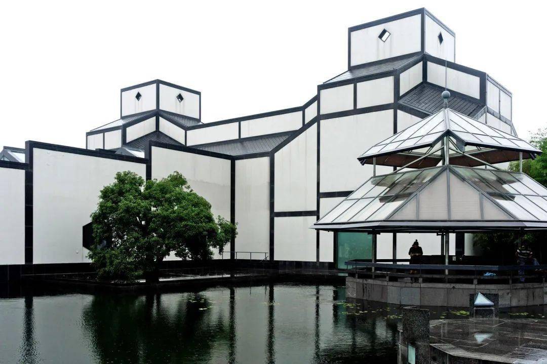 世界级建筑大师 贝聿铭▲贝聿铭私宅视频 这是一栋四层联排的别墅