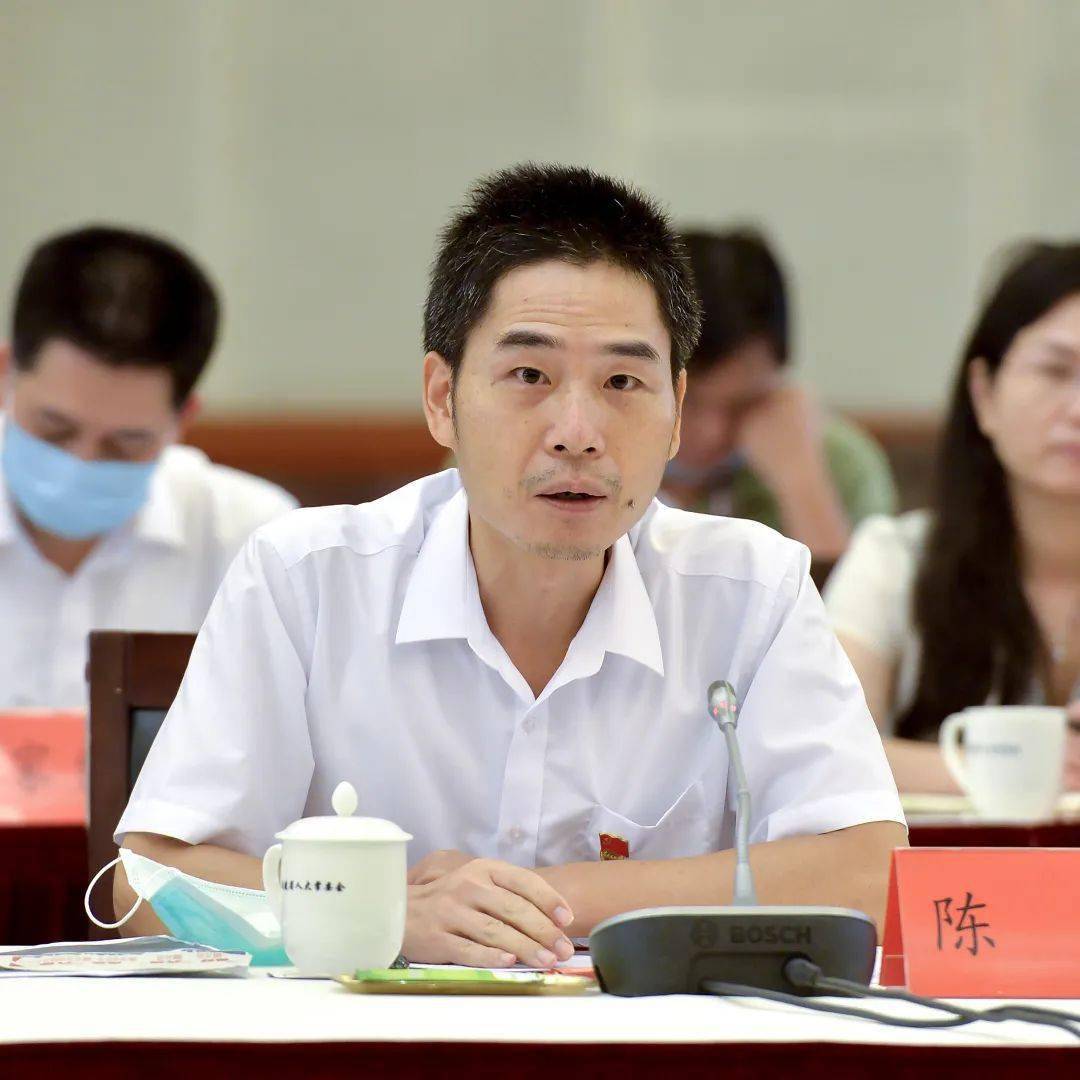 陈义,曾赴松溪县担任驻村第一书记,2018年至今在云霄县挂职副县长.