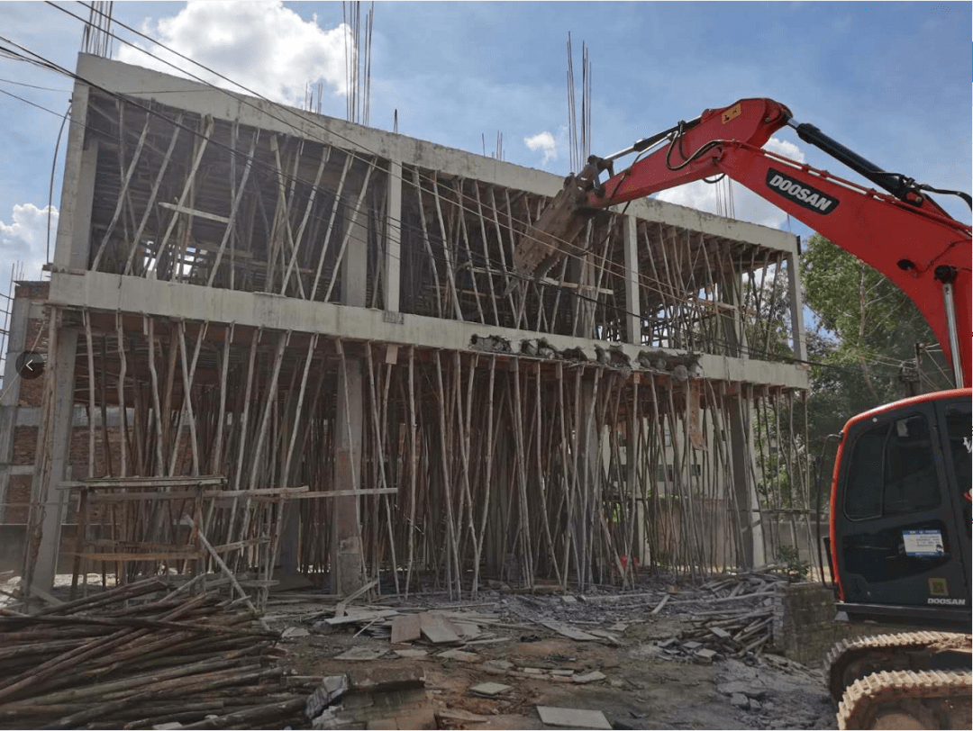 惠城三栋镇拆除木沥村,田心村等地两违建筑7宗,总面积6880平方米,其中