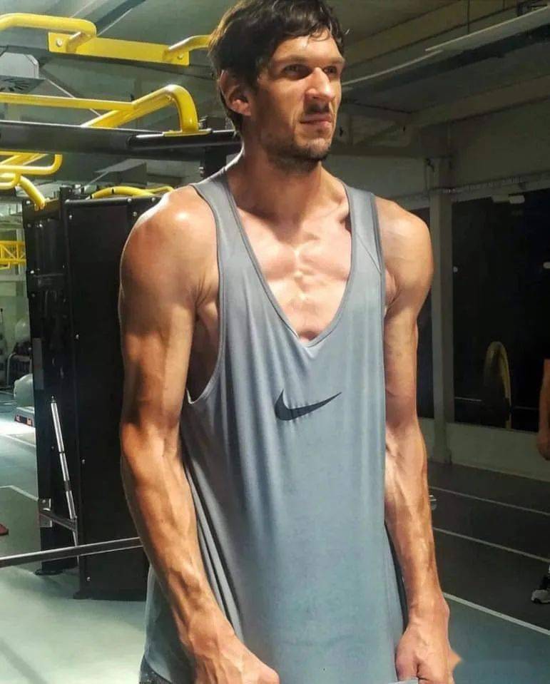 站俯暴扣,站帽魔兽……人人都爱大博班!