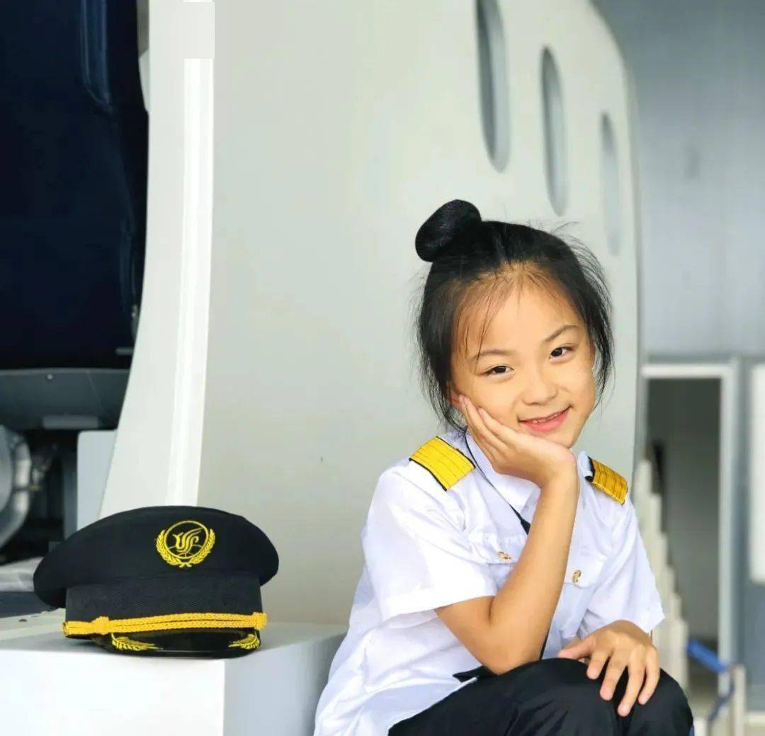 一日獨立營飛行員召集令變身機長地勤通關航空課堂機場特種車