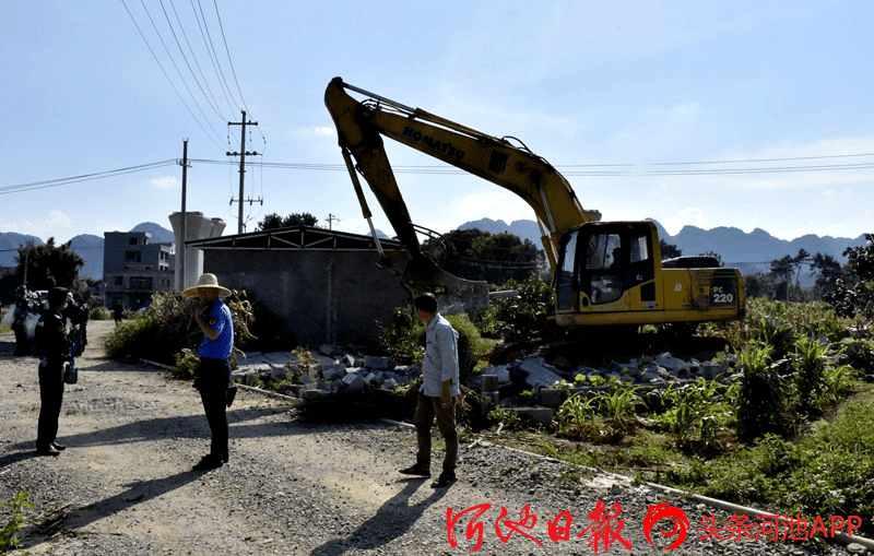 近日,都安瑤族自治縣人民政府依法對澄江鎮,安陽鎮範圍內違法佔用農耕