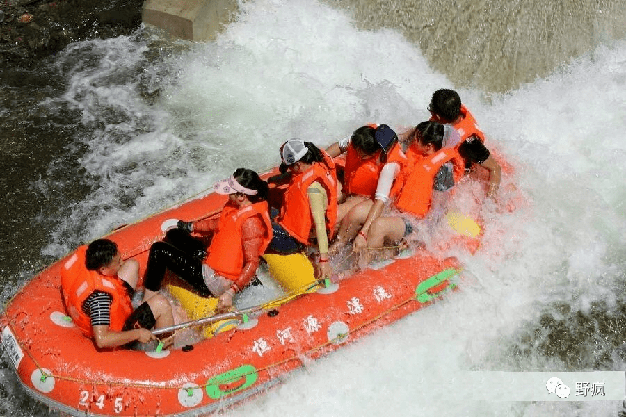 兴隆恒河源漂流是刚刚开发出来的横河新型景区,漂流区河段20-50米宽度