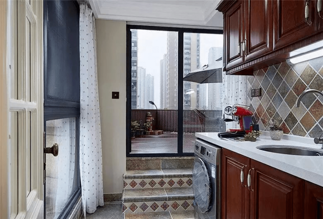 厨房的小阳台究竟该如何利用才不浪费