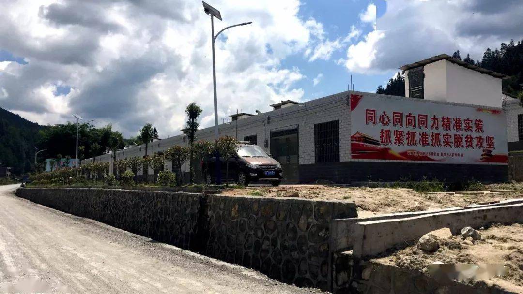 桂东县万瓒水果种植专业合作社由63户种植户于2016年7月出资102.