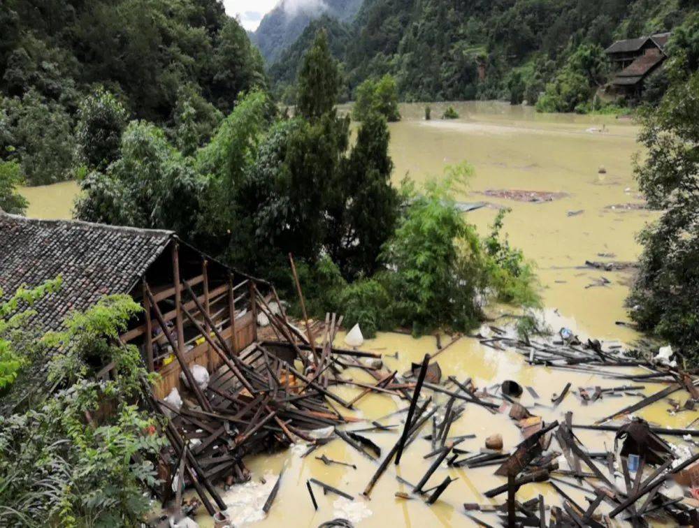 【视点】暴雨无情,人间有爱,丰都全力抢险救灾的镜头来了!