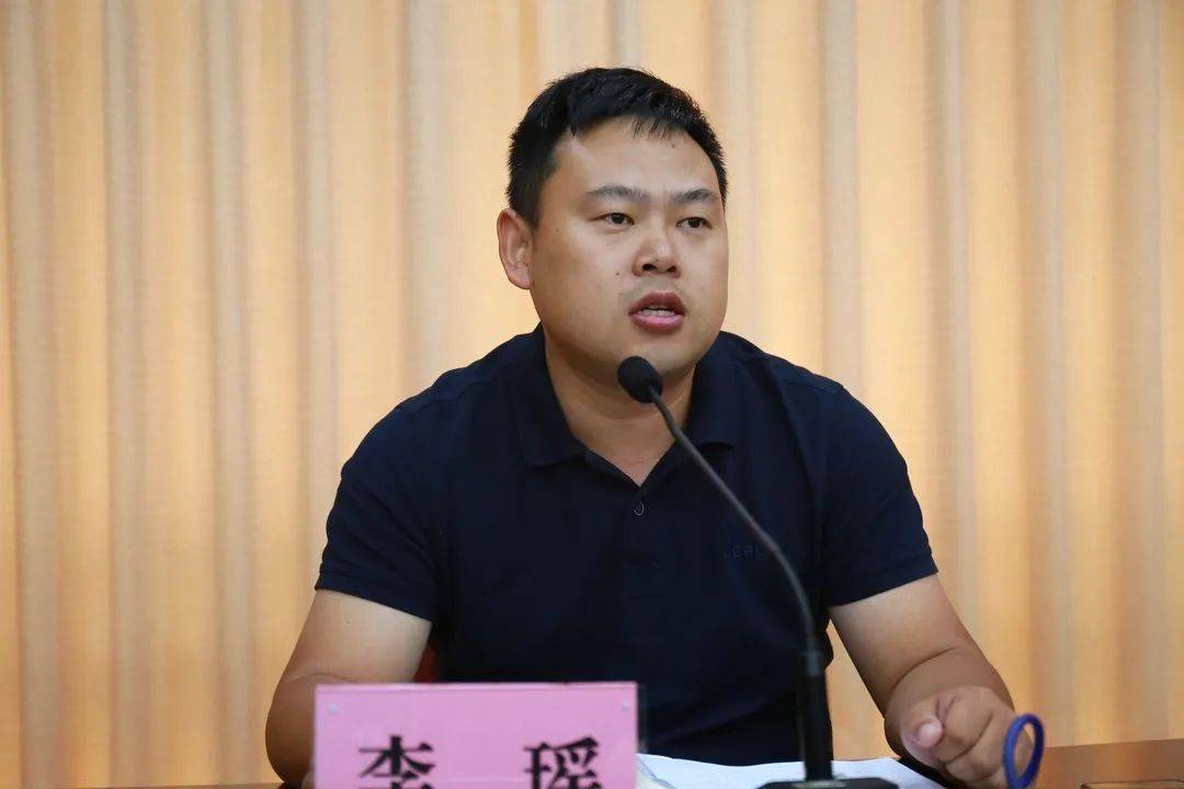 表态发言//厚皋村党总支书记赵建荣作表态发言//丰年村党支部书记李鑫