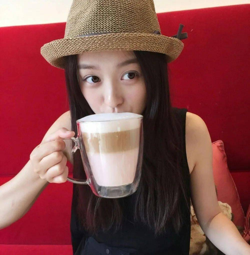 微信头像何泓姗