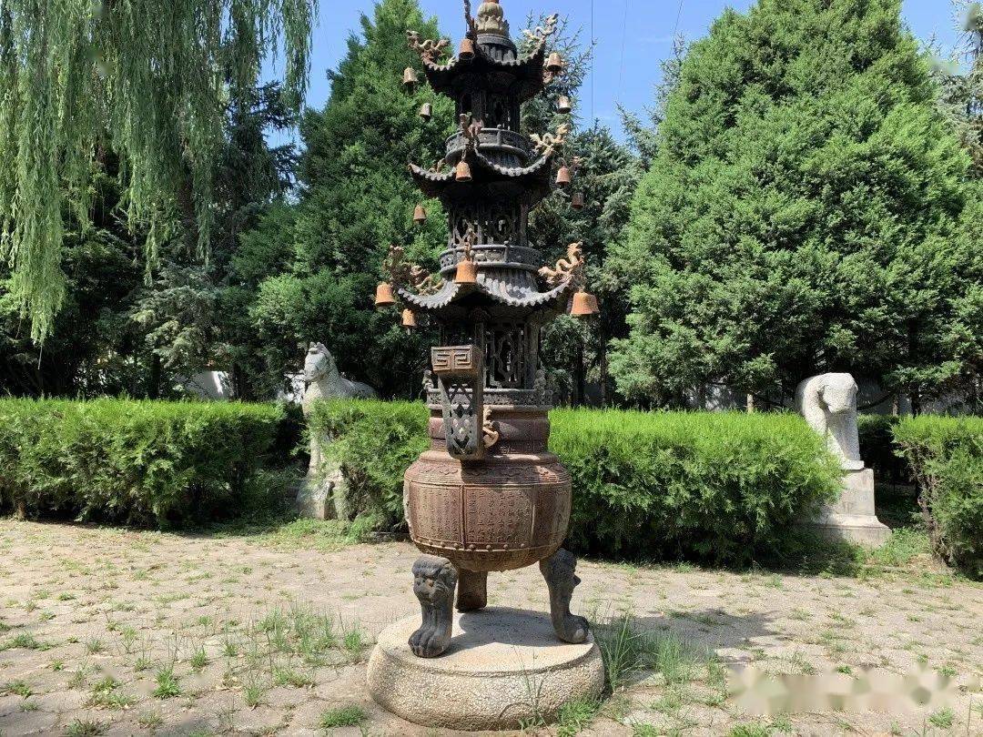 整座墓园保留了王尚书书札三幅,文章十篇,诗作26首以及大墓前的八通文