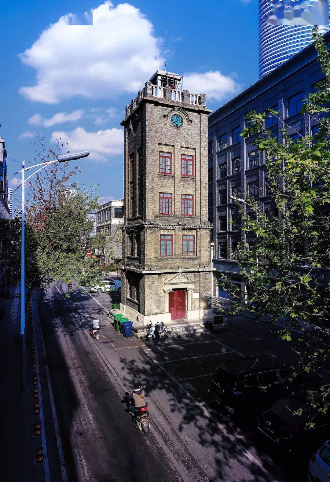 钟鼓楼 16.花园饭店钟楼 17.翠屏山窑址 18.彭祖楼 19.