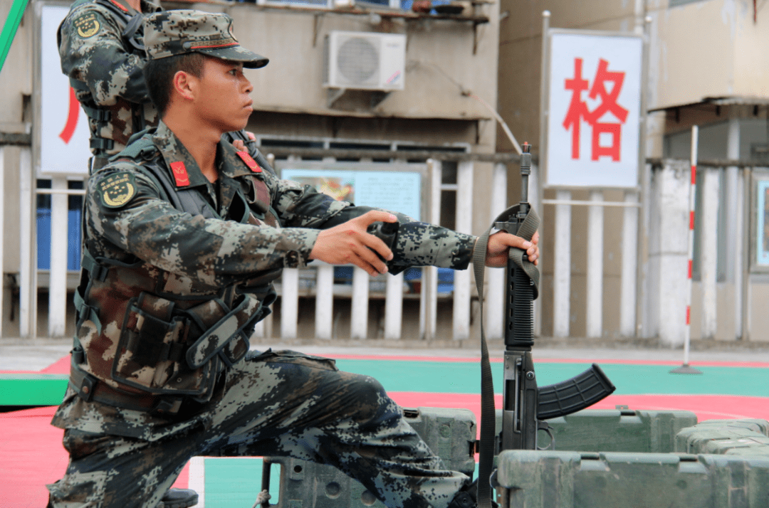 建军节丨探访武警石泉中队来看帅气兵哥的一天