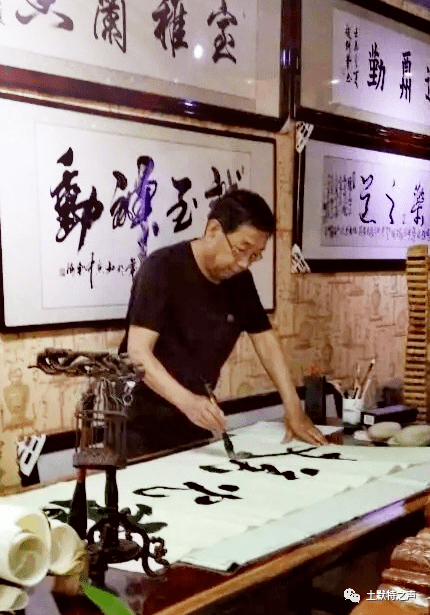 作者简介:刘建光 笔名:泊渔 .