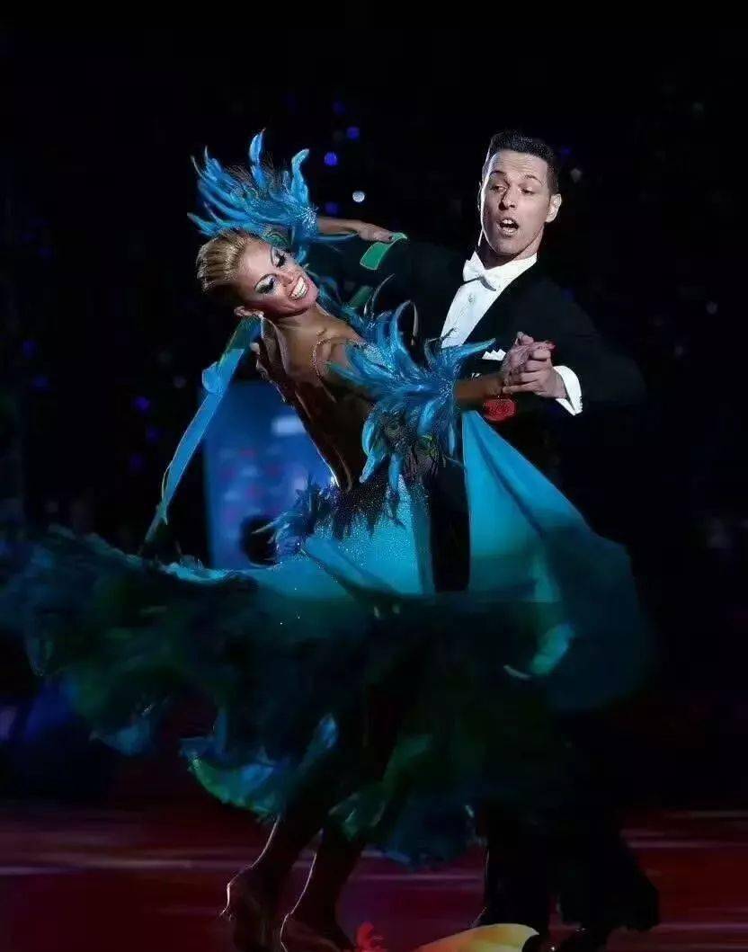 【摩登舞】如何正确练"方步"_华尔兹