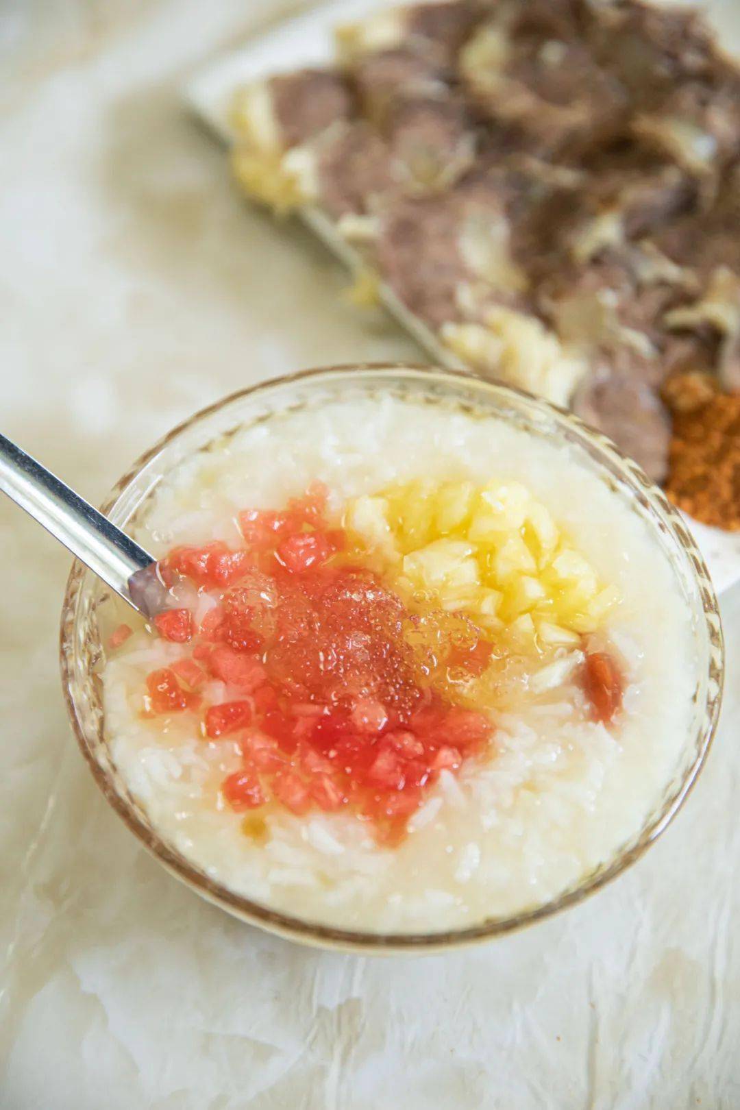 07 水果冰稀饭 冰冰凉凉的冰稀饭一直都是团团的至爱,  加入西瓜,菠萝