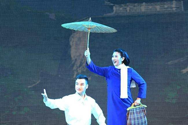 清爽夏夜"红梅"开 吉剧《江姐》绽光彩