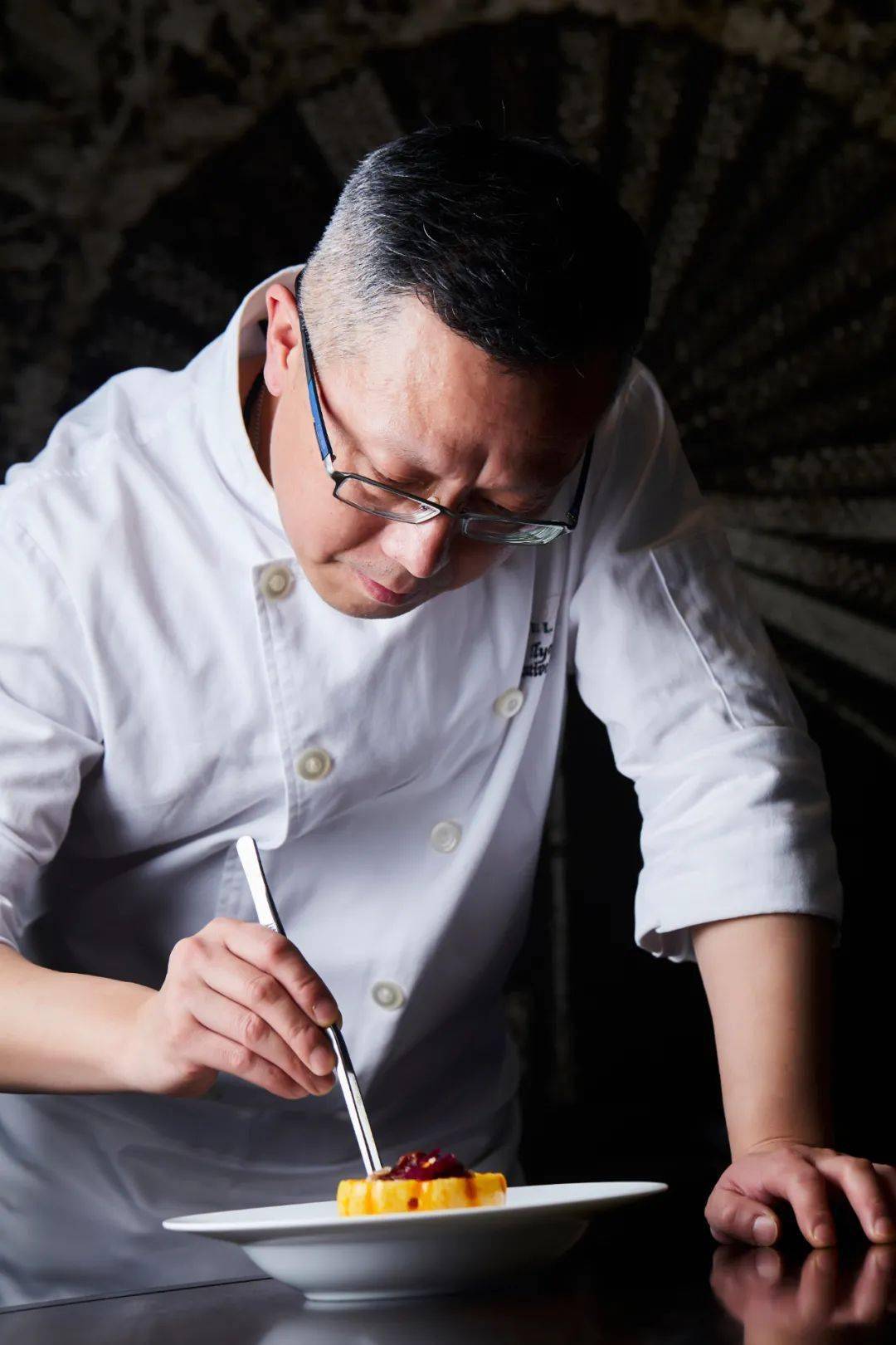 专访上海苏宁宝丽嘉酒店中餐行政总厨吴毅:中式菜肴要有竞争力,视觉