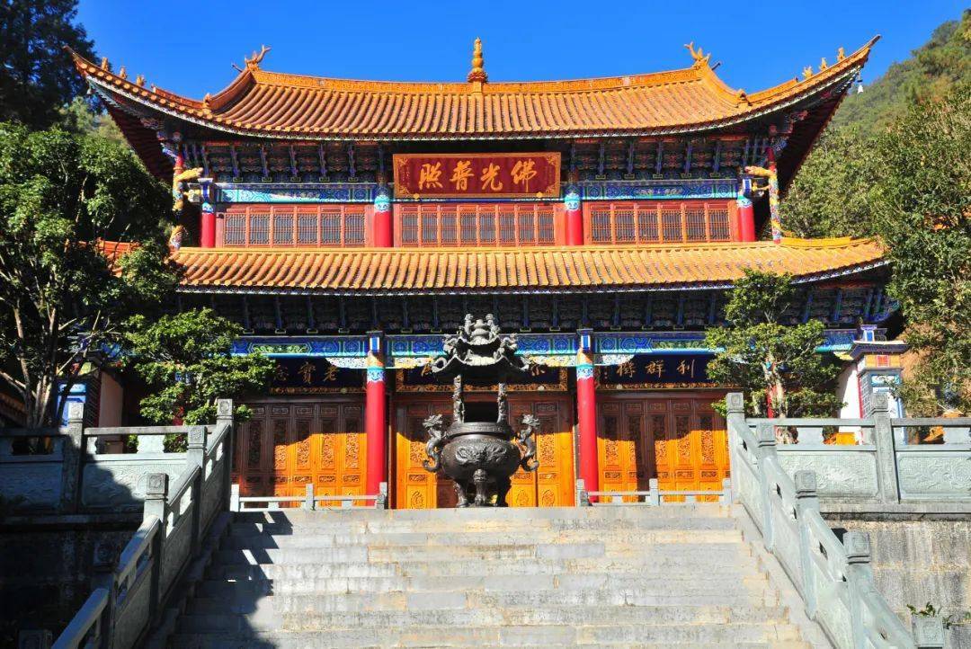 那是雨和木鱼合成的天簌梵音