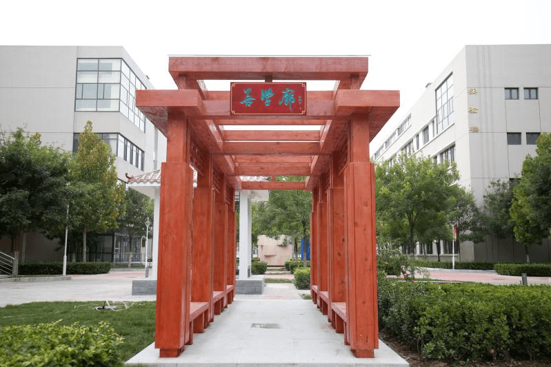 天津市第一中学滨海学校全面传承天津一中文化,不仅集约了天津市第一