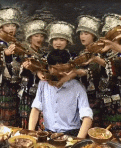 搞笑动态趣图gif:喵要吃西瓜