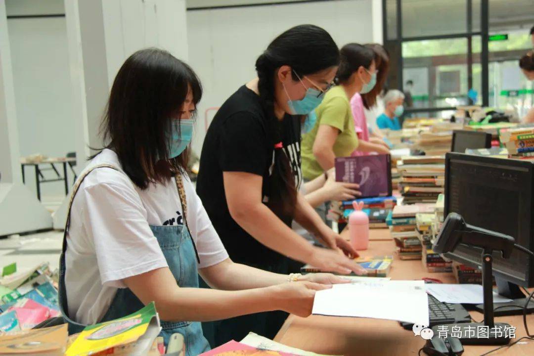 携手同行2020复工复产复学复商复市摄影作品网络邀请展