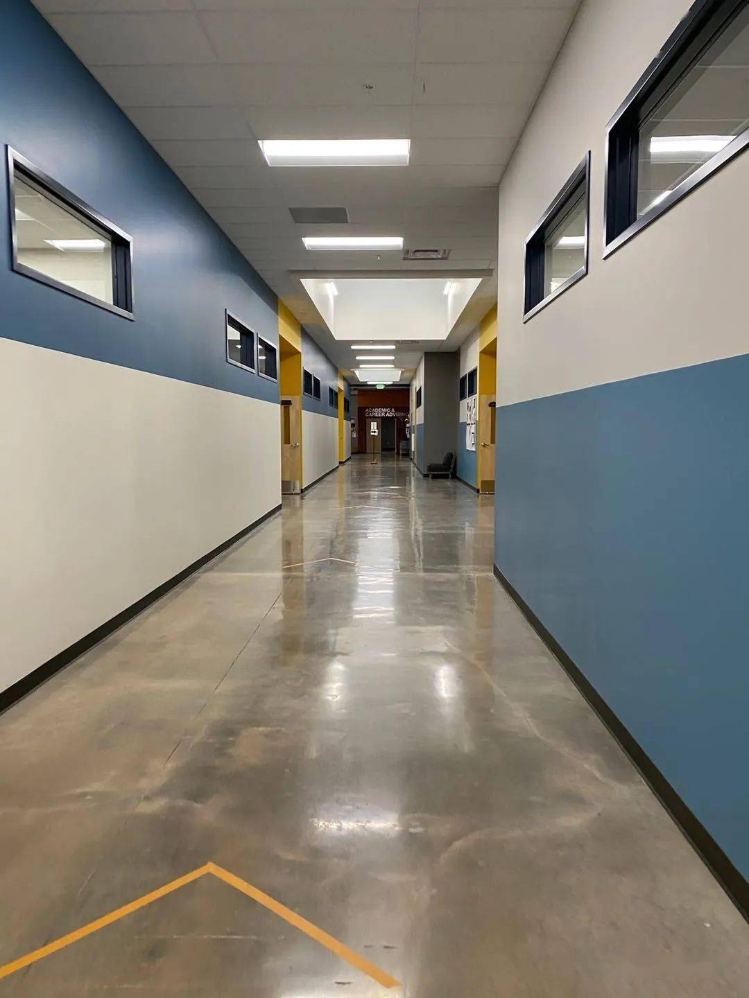 疫情下开学? 美国学校要这样做